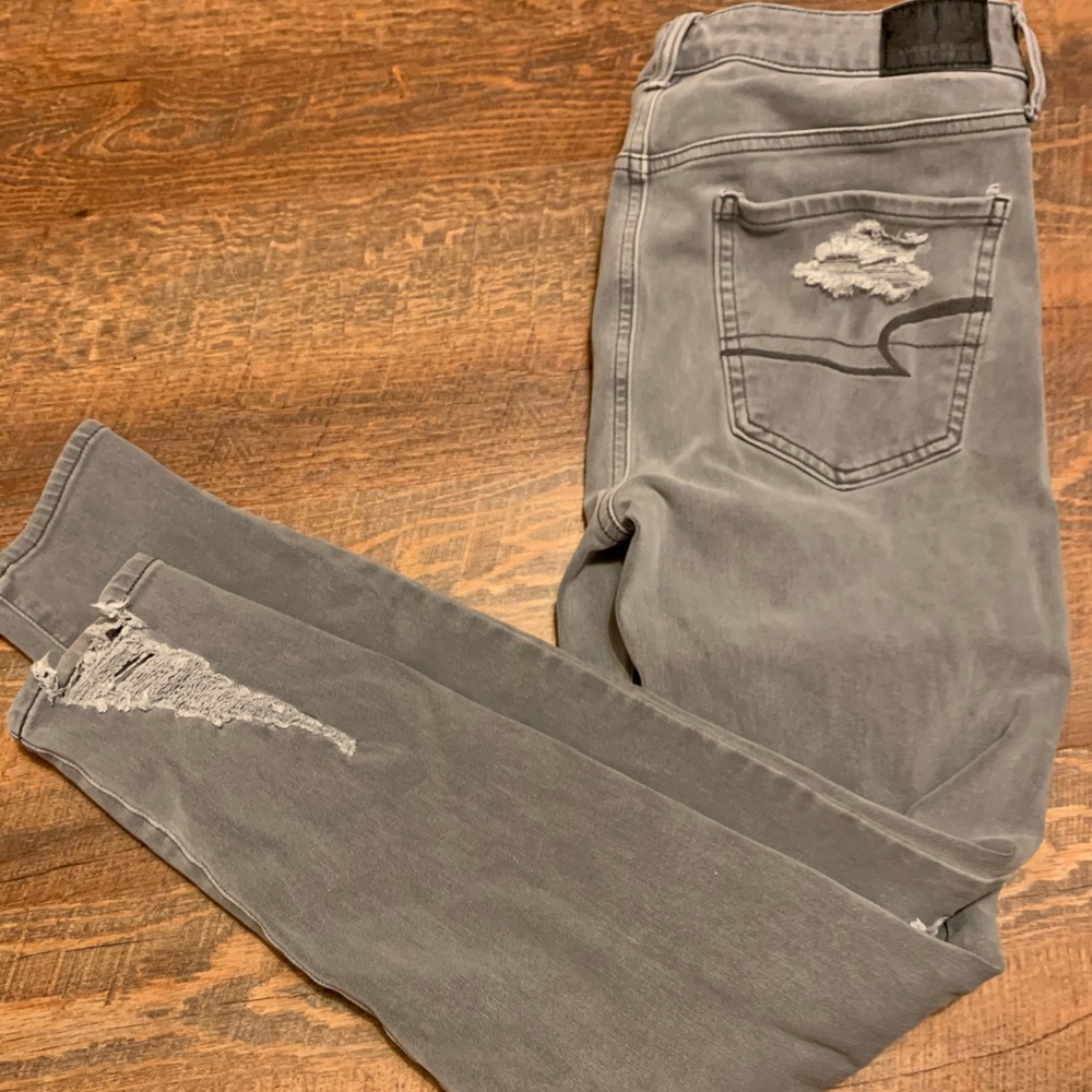 American Eagle Distressed Jeans